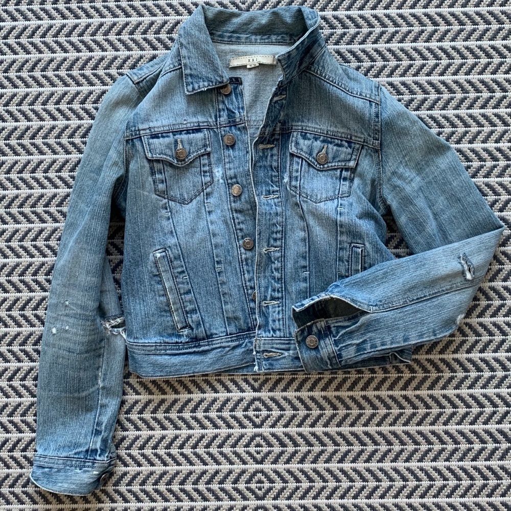 Classic cut jean jacket